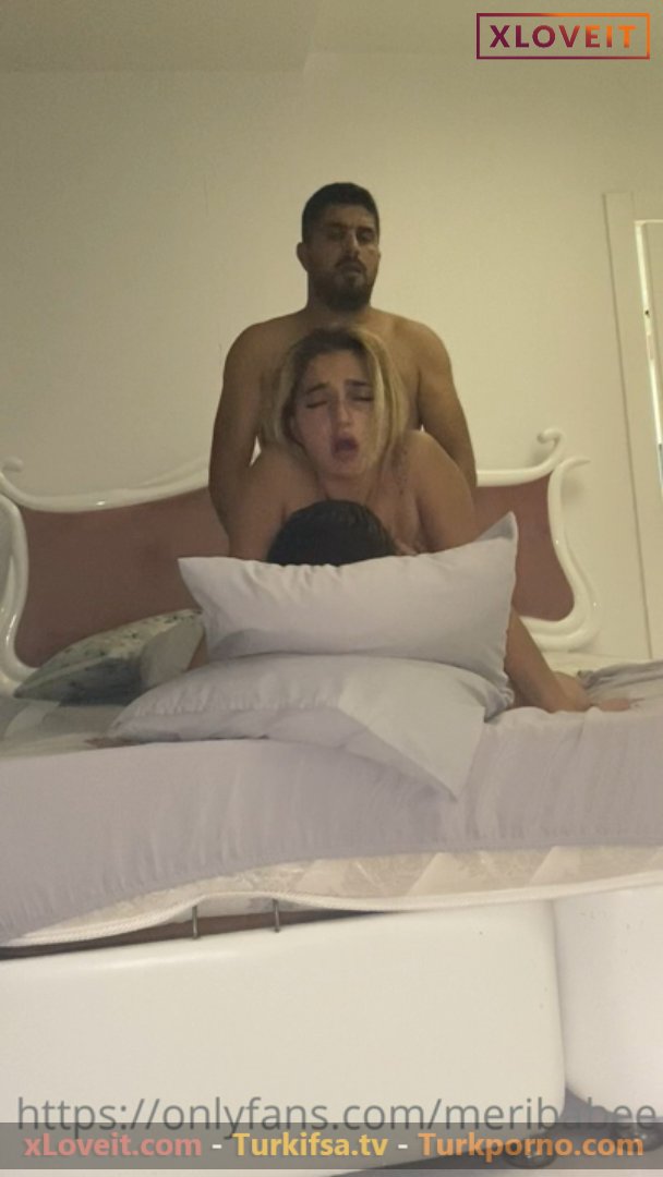 Grup Sikiş Meribabe 2 erkek arasında tost oldu